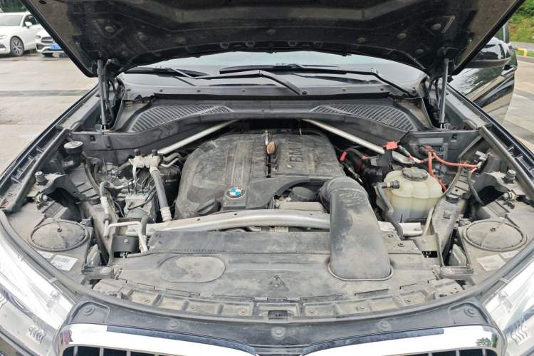 Used BMW X6 2017 xDrive35i Leading Model Engine Bay