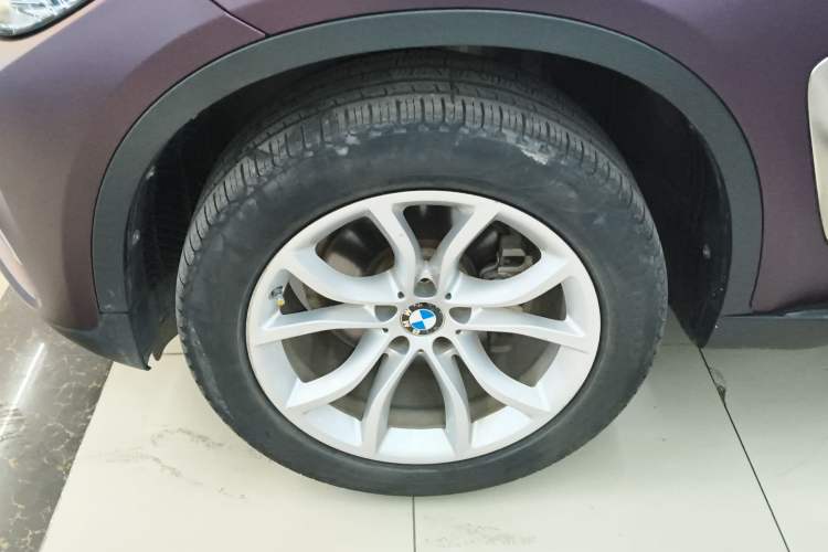Used BMW X6 2017 xDrive28i Exterior 4
