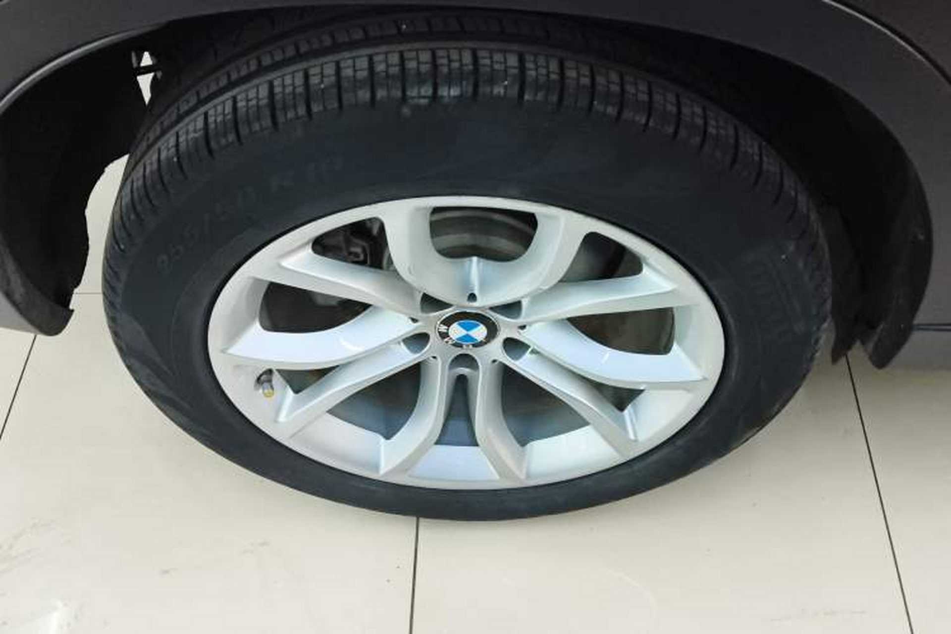 Used BMW X6 2017 xDrive28i Exterior 5