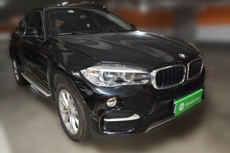 Used BMW X6 2017 xDrive35i Leading Model Front Right 45 Deg