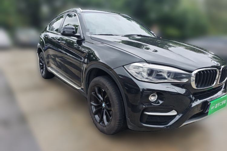 Used BMW X6 2017 xDrive35i Leading Model Front Right 45 Deg