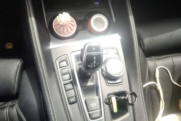 Used BMW X6 2017 xDrive35i M Sport Middle East Gear Lever