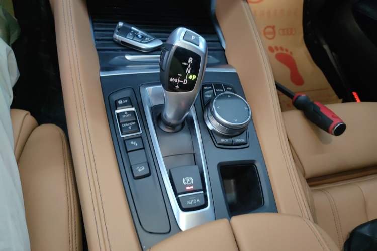 Used BMW X6 2017 xDrive28i Gear Lever