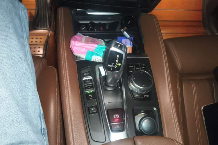 Used BMW X6 2017 xDrive28i Gear Lever