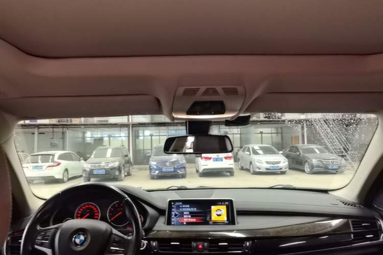 Used BMW X6 2017 xDrive28i Headliner