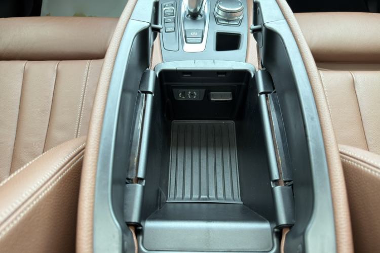 Used BMW X6 2017 xDrive28i Interior 1