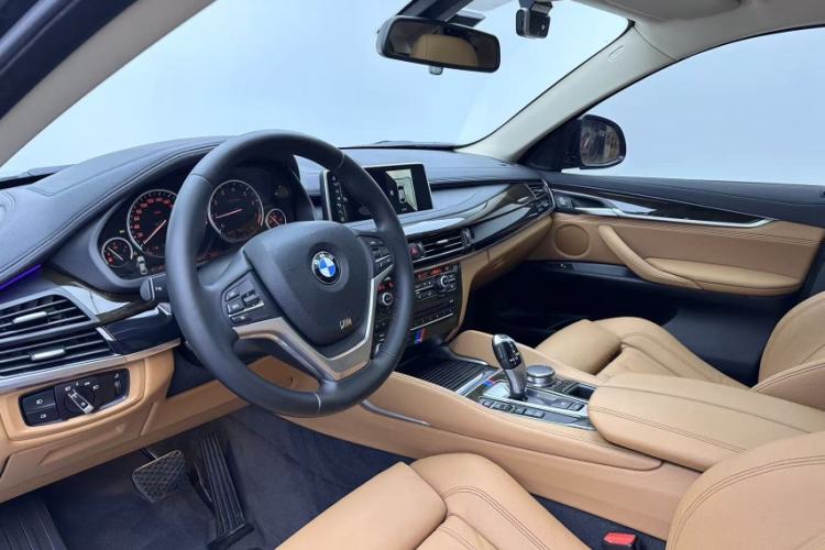 Used BMW X6 2017 xDrive28i Interior 1