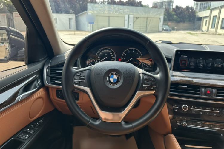 Used BMW X6 2017 xDrive28i Interior 2