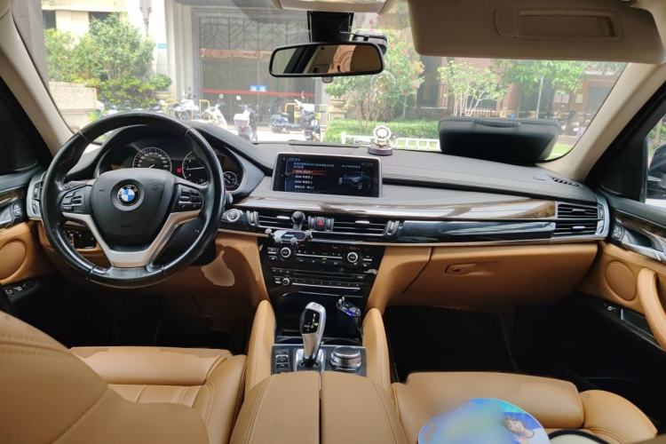 Used BMW X6 2017 xDrive28i Interior 2
