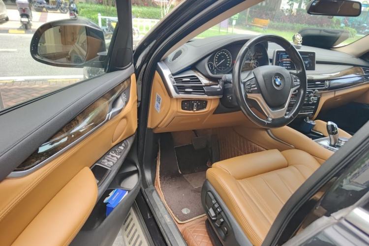 Used BMW X6 2017 xDrive28i Interior 3