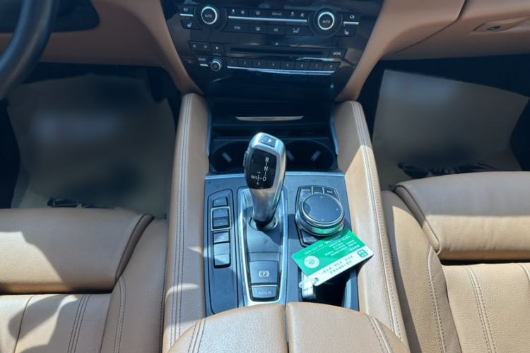 Used BMW X6 2017 xDrive28i Interior 4