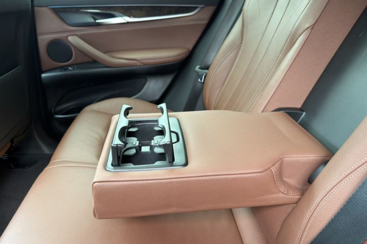 Used BMW X6 2017 xDrive28i Interior 4