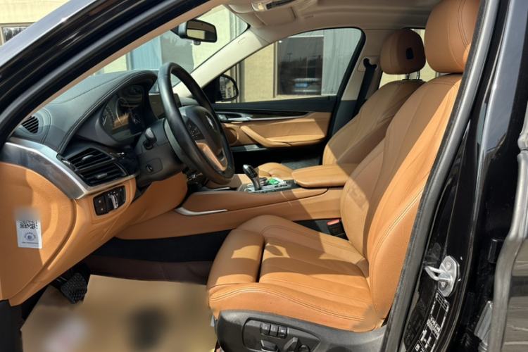 Used BMW X6 2017 xDrive28i Interior 5