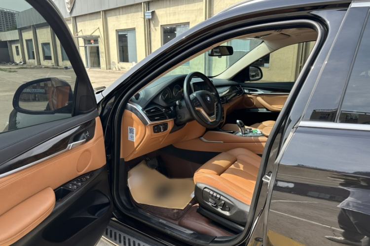 Used BMW X6 2017 xDrive28i Interior 6