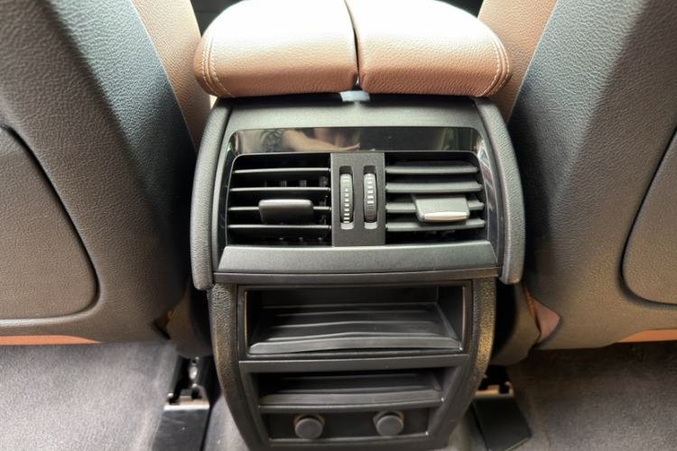 Used BMW X6 2017 xDrive28i Interior 6