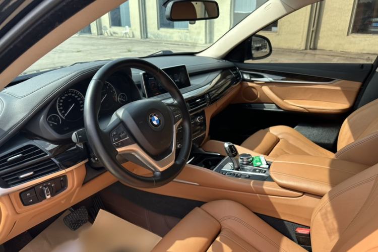 Used BMW X6 2017 xDrive28i Interior 7
