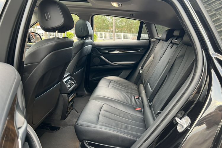 Used BMW X6 2017 xDrive28i Interior 9