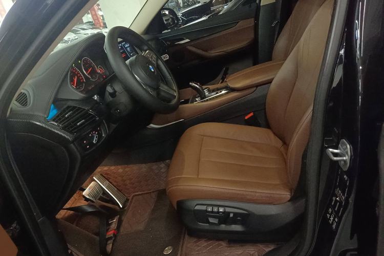 Used BMW X6 2017 xDrive35i Leading Model Left Front Seat