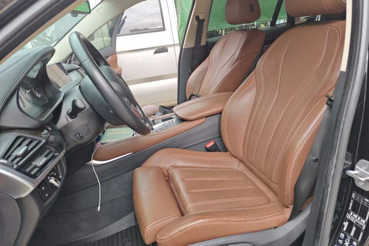 Used BMW X6 2017 xDrive28i Left Front Seat