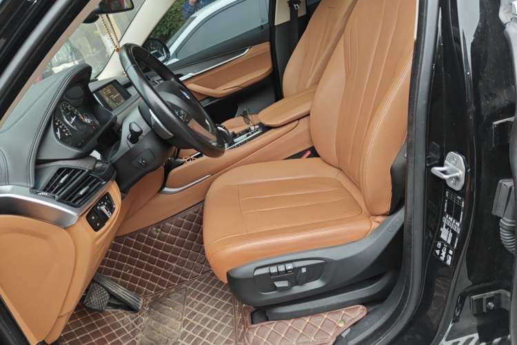 Used BMW X6  Left Front Seat