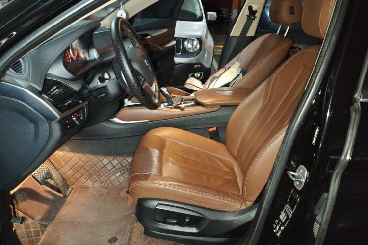 Used BMW X6 2017 xDrive35i Leading Model Left Front Seat
