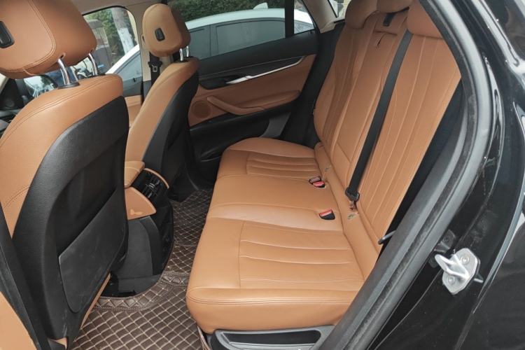 Used BMW X6  Left Rear Seat