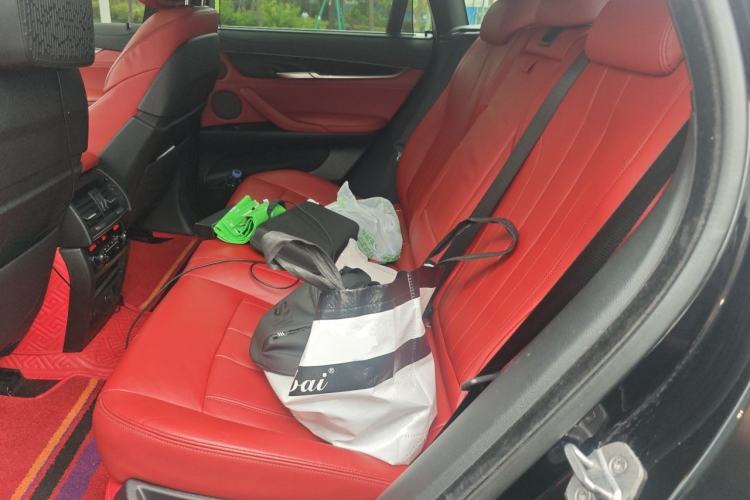 Used BMW X6  Left Rear Seat