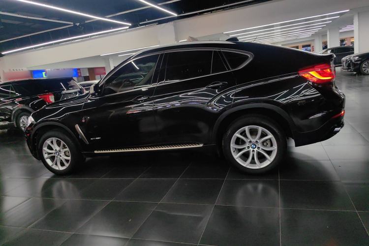 Used BMW X6 2017 xDrive28i Left Side