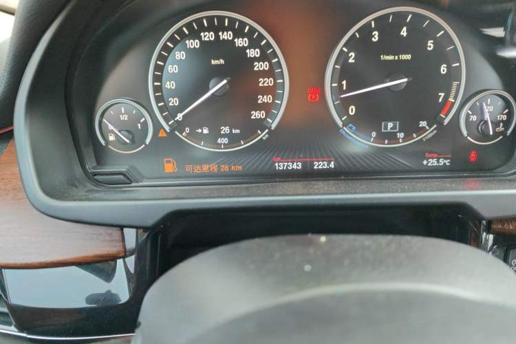 Used BMW X6 2017 xDrive35i Leading Model Odometer Close Up
