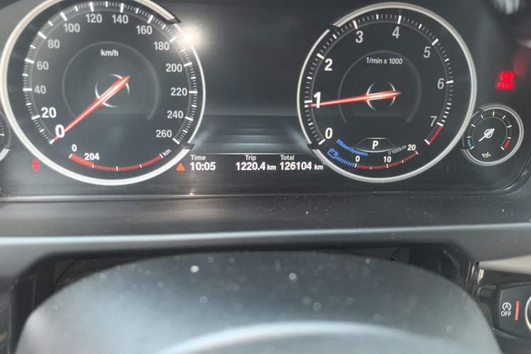 Used BMW X6  Odometer Close Up