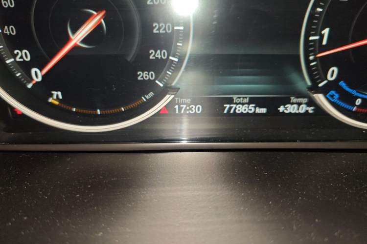 Used BMW X6 2017 xDrive35i Leading Model Odometer Close Up