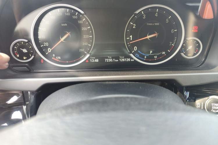 Used BMW X6 2017 xDrive35i Luxury Edition Odometer Close Up