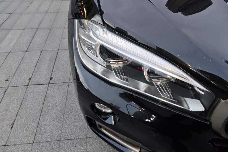 Used BMW X6 2017 xDrive28i Right Front Headlight