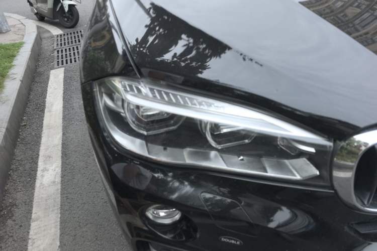 Used BMW X6  Right Front Headlight