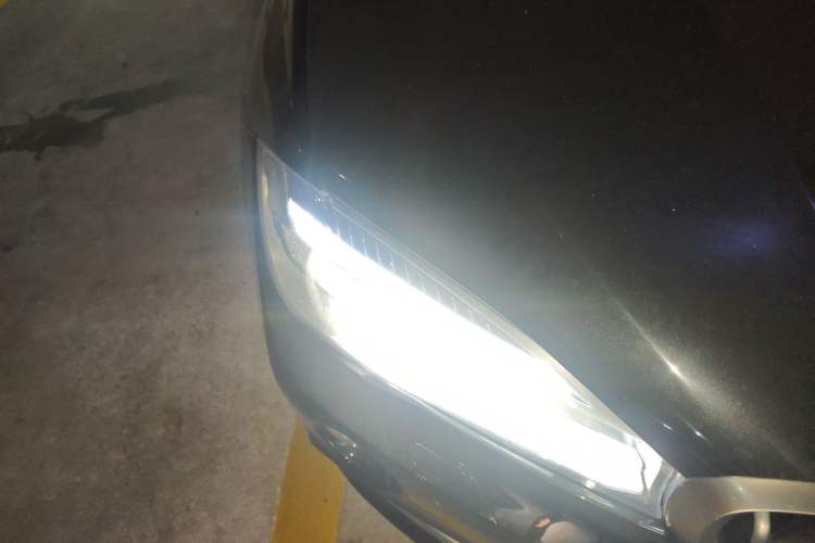Used BMW X6 2017 xDrive35i Leading Model Right Front Headlight