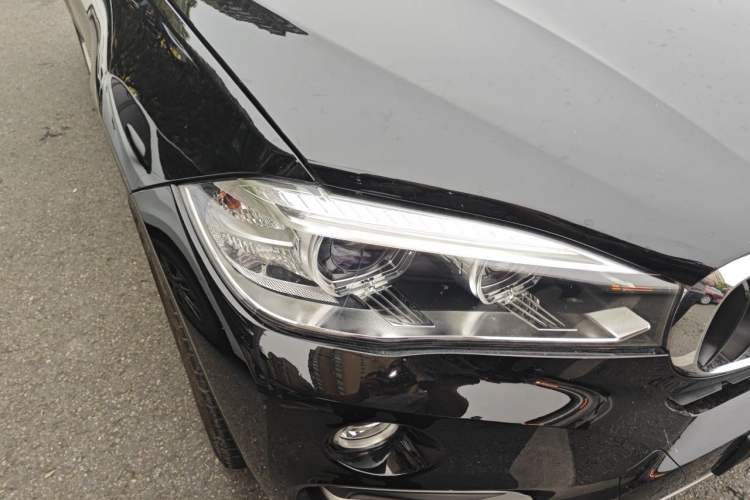 Used BMW X6  Right Front Headlight