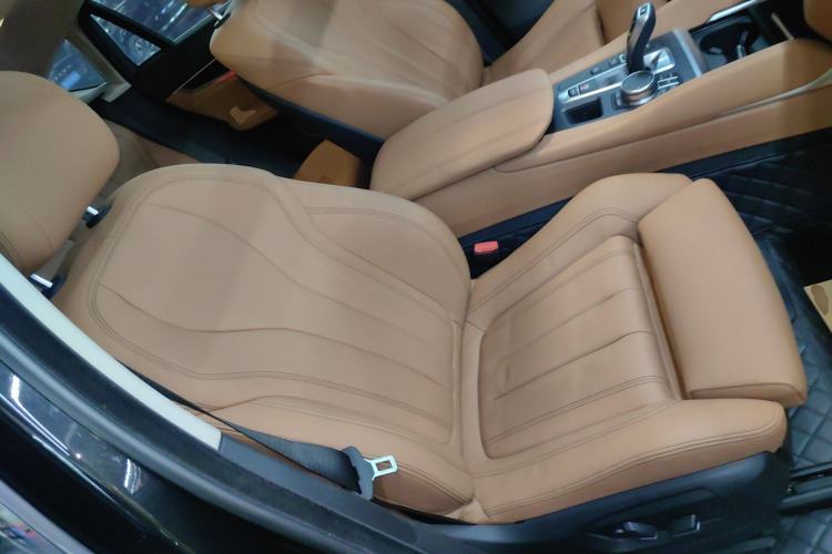 Used BMW X6 2017 xDrive28i Right Front Seat