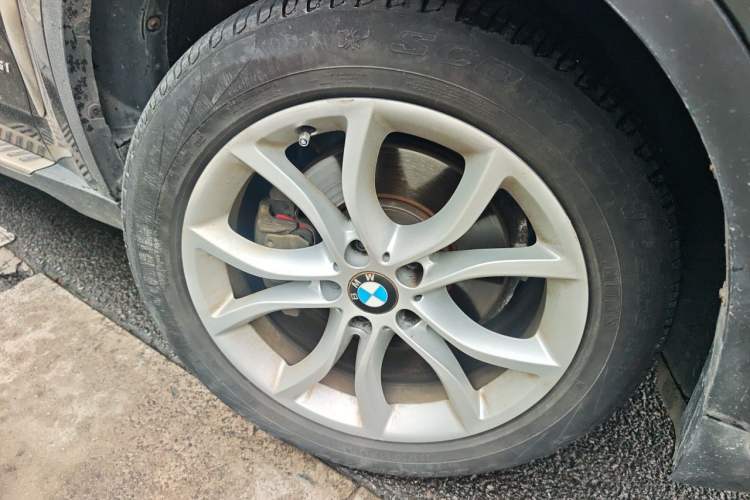 Used BMW X6 2017 xDrive35i Leading Model Right Front Wheel Hub
