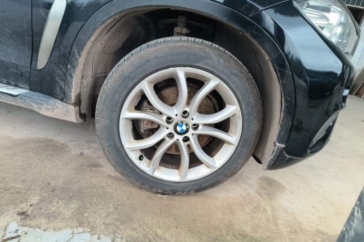 Used BMW X6 2017 xDrive28i Right Front Wheel Hub