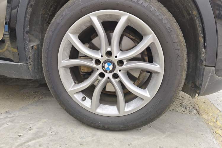 Used BMW X6 2017 xDrive28i Right Front Wheel Hub
