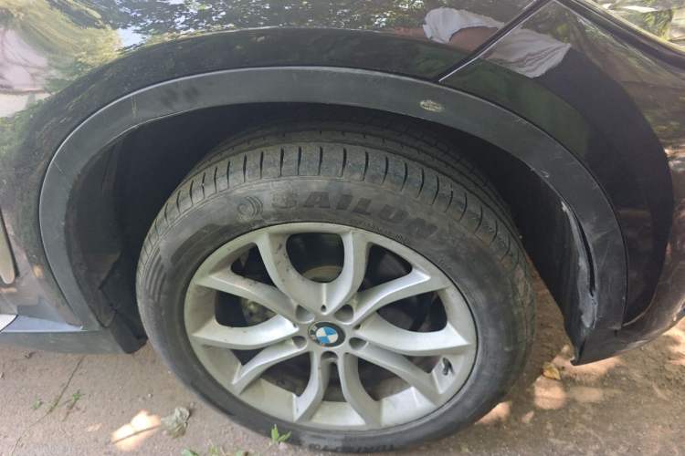 Used BMW X6 2017 xDrive28i Right Front Wheel Hub