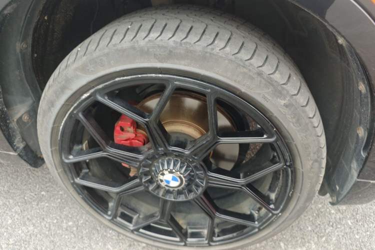 Used BMW X6  Right Front Wheel Hub