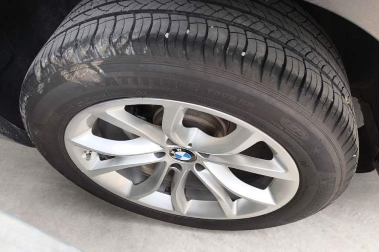 Used BMW X6 2017 xDrive35i Luxury Edition Right Rear Wheel Hub