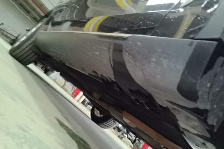 Used BMW X6 2017 xDrive28i Right Side Sill