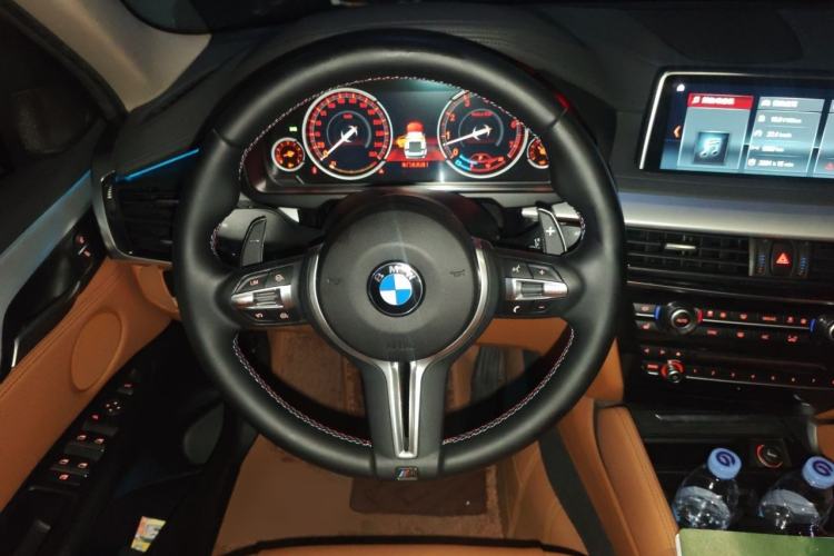 Used BMW X6 2017 xDrive35i Leading Model Steering Wheel