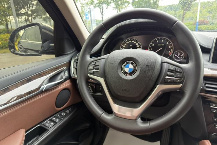 Used BMW X6 2017 xDrive28i Steering Wheel