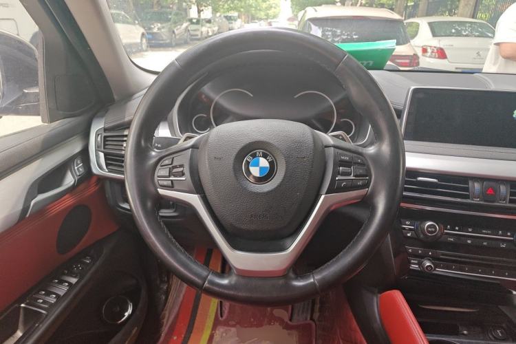 Used BMW X6 2017 xDrive35i Leading Model Steering Wheel