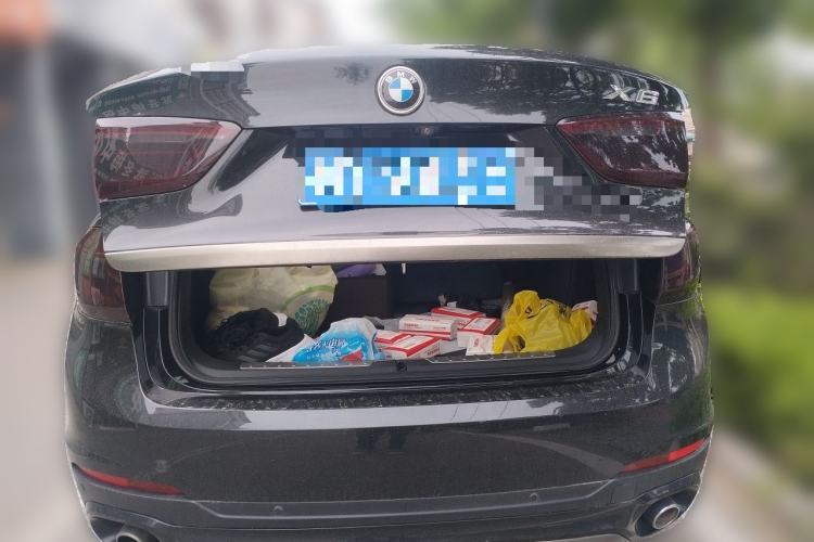 Used BMW X6 2017 xDrive28i Trunk