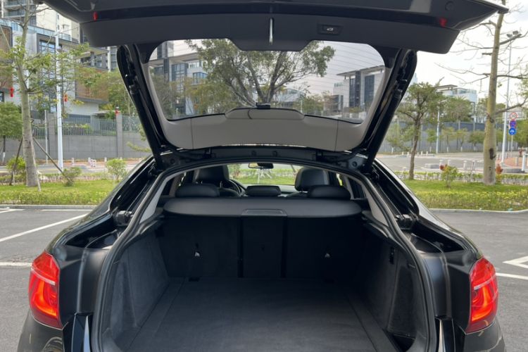 Used BMW X6 2017 xDrive28i Trunk