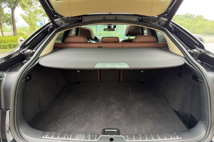 Used BMW X6 2017 xDrive28i Trunk